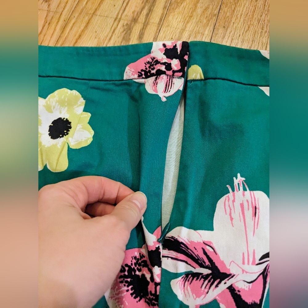 J. Crew Tropical Floral The Pencil Skirt sz 8 - Picture 6 of 11